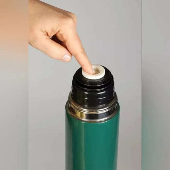 Stansport 12 Gauge Shot Shell Thermos 25 oz fluid carrying - Picture 3 of 12